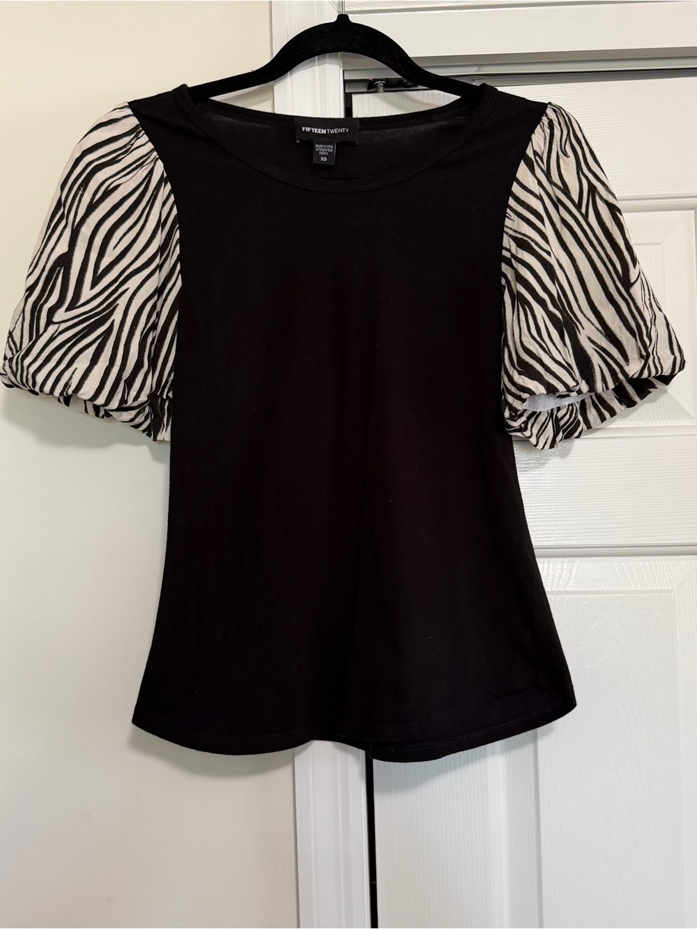 Fifteen Twenty Black Zebra Print Short Sleeve Tee Puff Sleeve Size XS